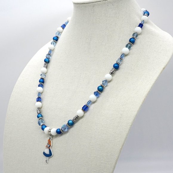 Alice in Wonderland theme necklace. - Picture 2 of 4